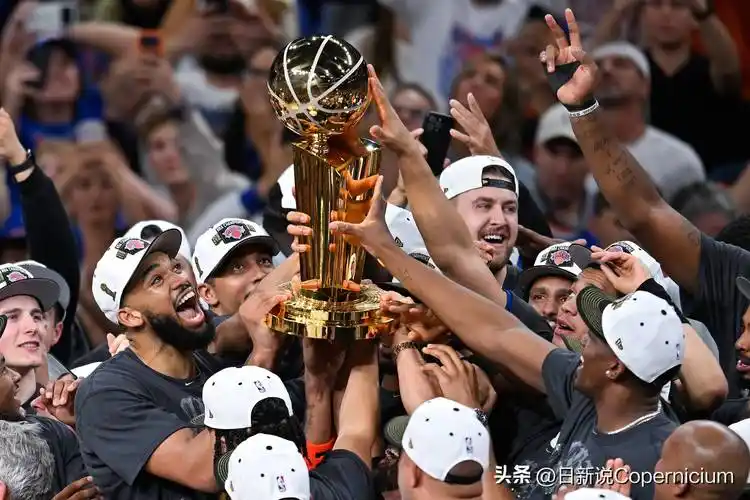 皇马欧冠决赛逆转巴黎，安切洛蒂神换人缔造伯纳乌奇迹之夜